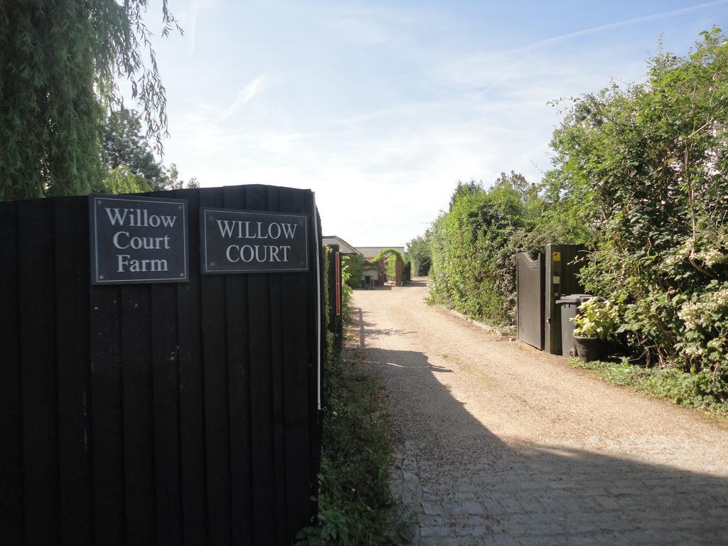 Willow Court Farm Studio East & Petting Farm, 8 Mins To Legoland & Windsor, 15 Mins To Lapland Uk Buitenkant foto